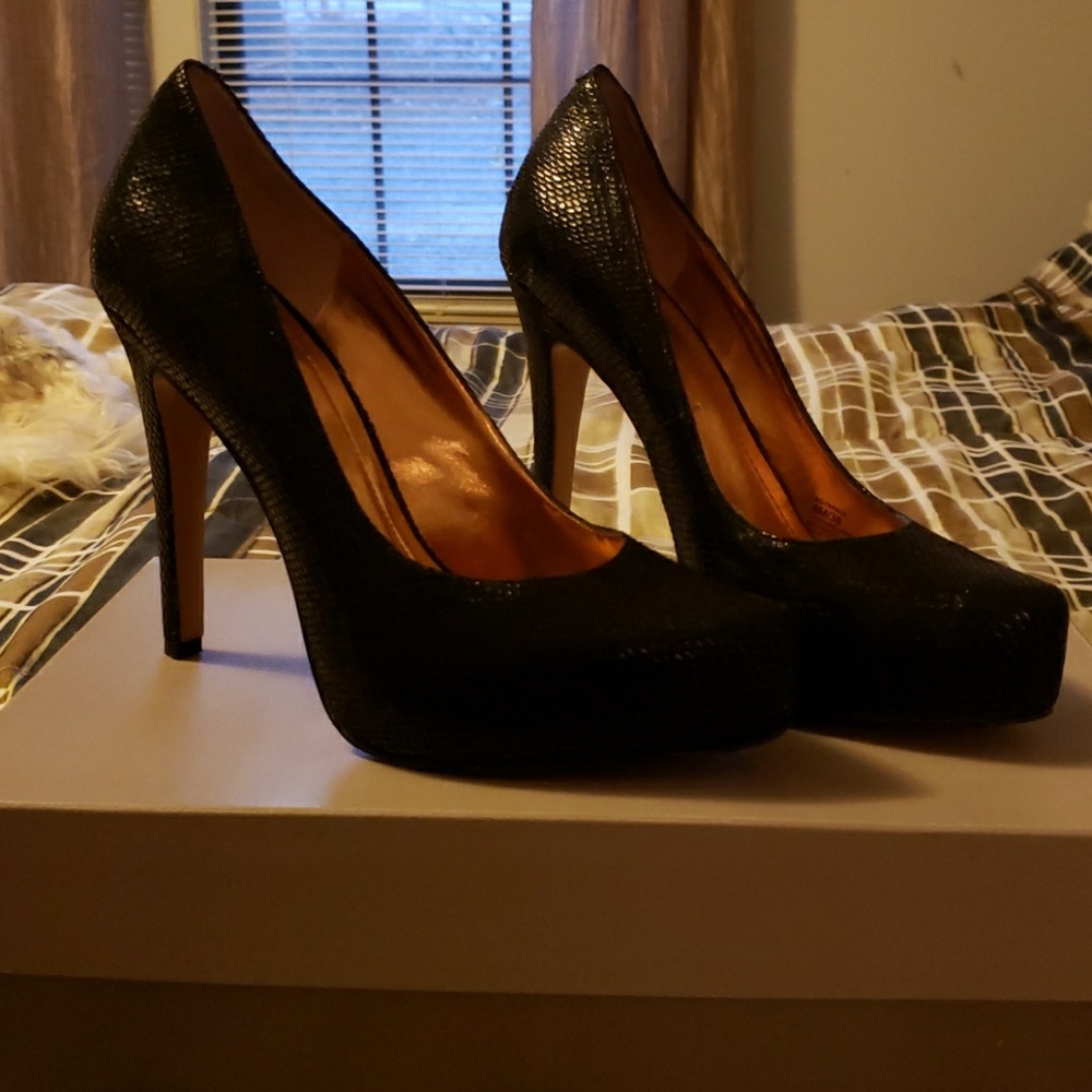 Black heels size 8 worn twice